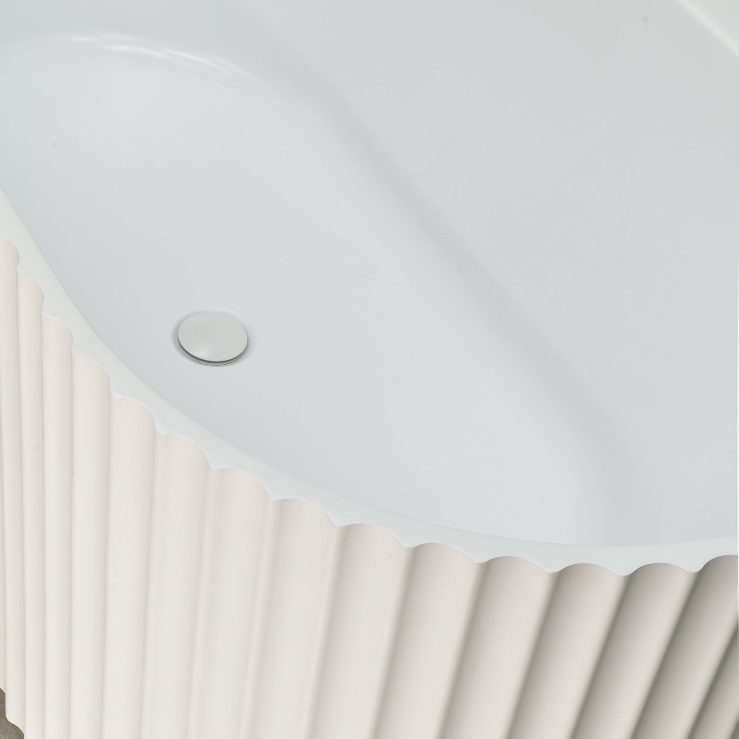 Agora Groove 67 inch Acrylic Freestanding Fluted Oval Freestanding Bathtub, Matte White